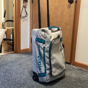 Patagonia 40L wheeled rolling bag Black Hole